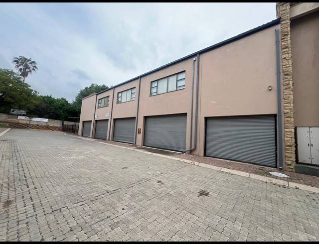 2,618M² WAREHOUSE FOR SALE IN STRIJDOMPARK